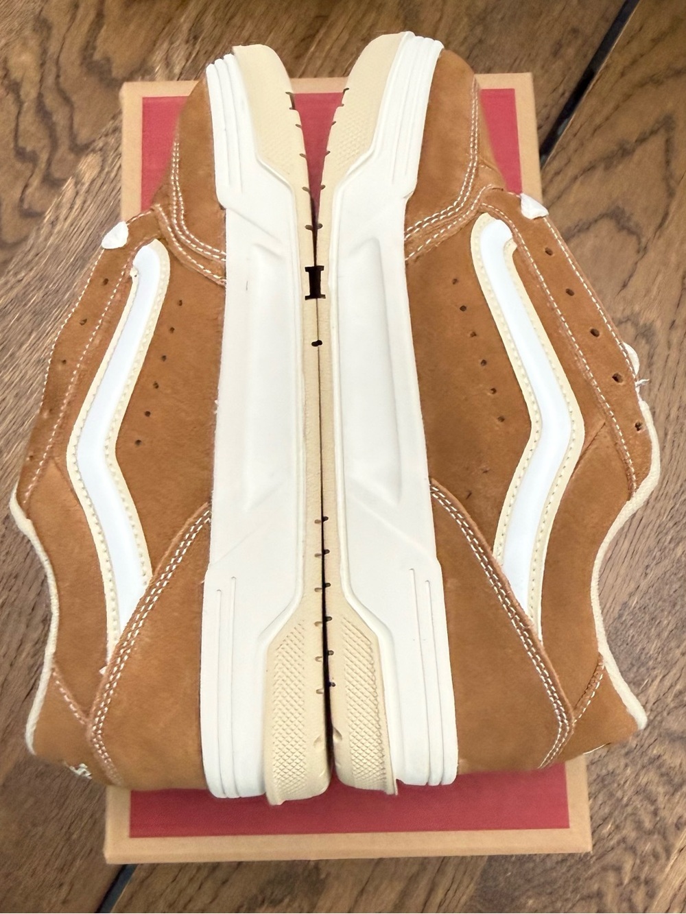 Vans Hylane Brown Sneakers NIB Unisex Men's 8 / Women's 9.5